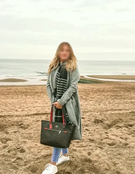 Claudia, 31