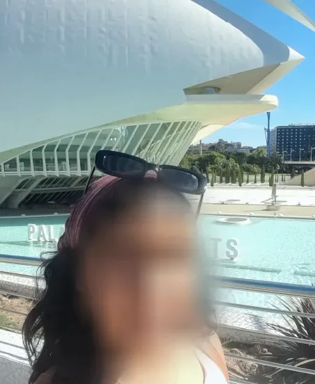 Diana, 25