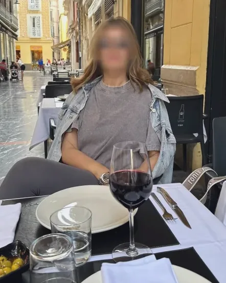 Greta, 35
