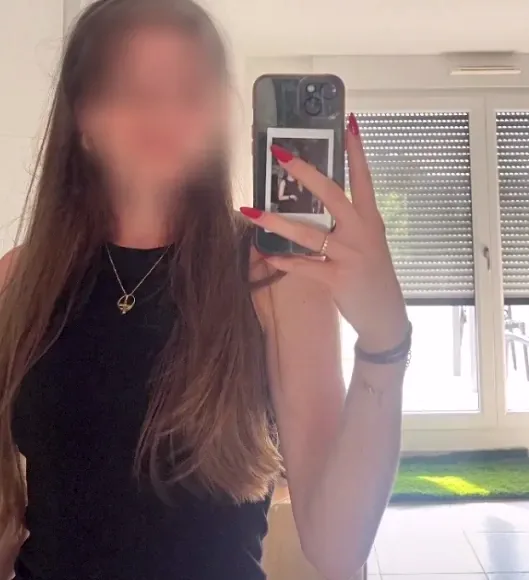 Greta, 27