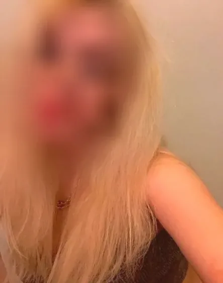 Isabell, 20