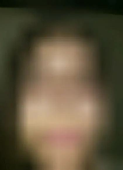 Julia, 20