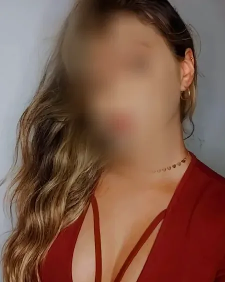 Katrin, 23