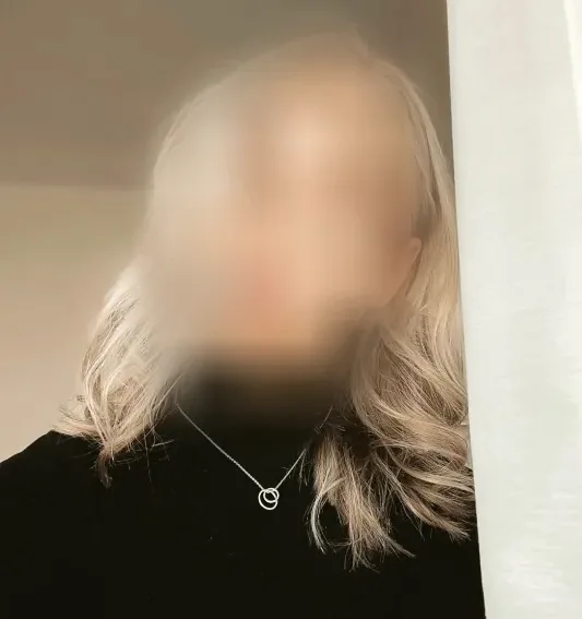 Kira, 24