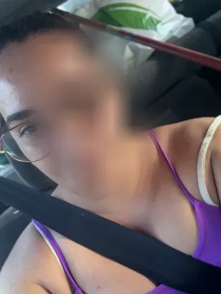 Larissa, 37
