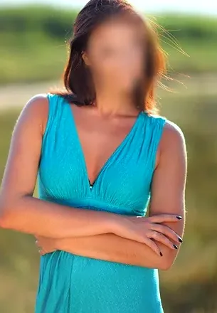 Luisa, 36