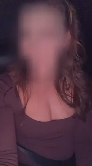 Marina, 31