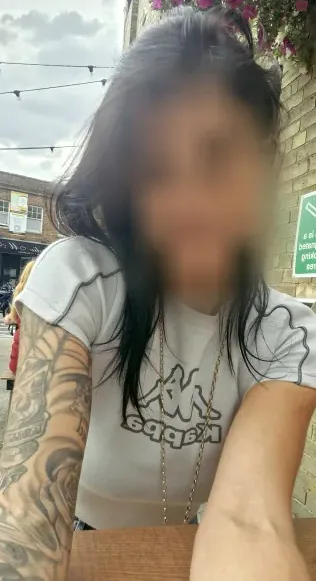 Melina, 39