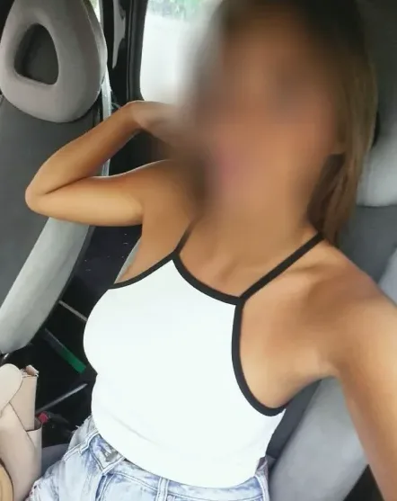 Pauline, 36