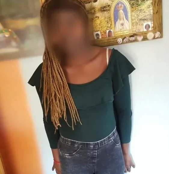 Sabrina, 36